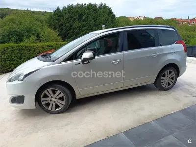 Używany Peugeot 5008