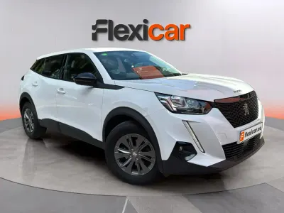 Usado Peugeot 2008 Active 101 CV (74 kW) 2022 Blanco SUV