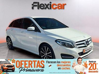Usado Mercedes B180 Urban 109 CV (80 kW) 2015 Blanco Monovolumen