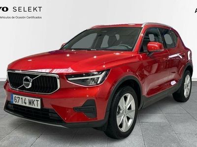 Rojo Usado 2023 Volvo XC40 Core SUV | 34.500 € (Precio justo)