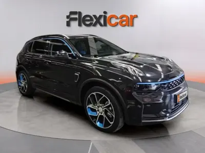Begagnad Lynk & Co 01 261 HK (191 kW) 2023 Svart SUV