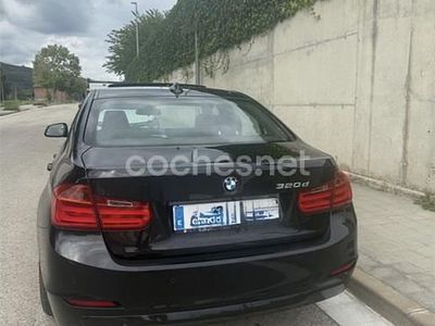 Käytetty BMW 320 Efficient Dynamics 163 HP (119 kW) 2013 Musta Sedan