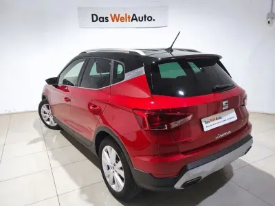 Usado Seat Arona Xperience 116 HP (85 kW) 2023 Vermelho SUV