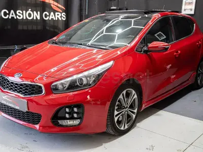 Usado Kia Ceed GT GT-Line 136 CV (100 kW) 2016 Rojo Berlina