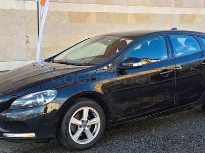 Usado Volvo V40 Kinetic 115 CV (84 kW) 2015 Negro Berlina