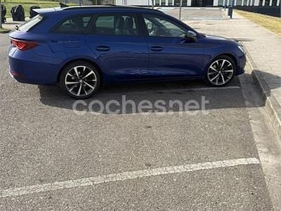 Usado Seat Leon FR 150 CV (110 kW) 2021 Azul Familiar