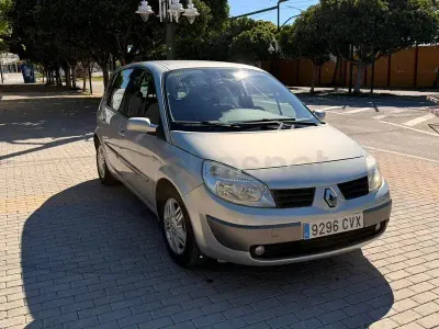 Usado Renault Scénic II Privilege 136 CV (100 kW) 2004 Beige Monovolumen