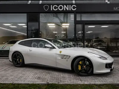 Usado Ferrari GTC4Lusso 690 CV (507 kW) 2017 Blanco Familiar