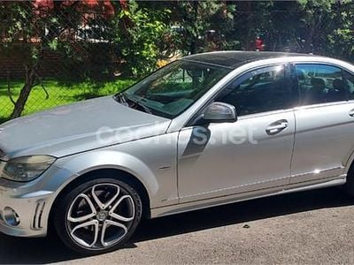 Usado Mercedes C320 Avantgarde 224 CV (164 kW) 2008 Gris / plata Berlina