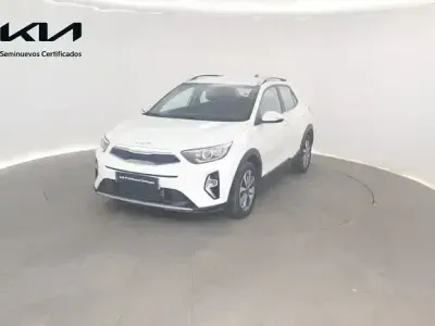 Usado Kia Stonic 100 CV (73 kW) 2025 Blanco SUV
