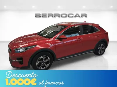 Usado Kia XCeed 120 CV (88 kW) 2022 Rojo SUV