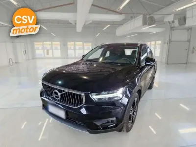 Usado Volvo XC40 Inscription 262 CV (192 kW) 2021 Azul SUV
