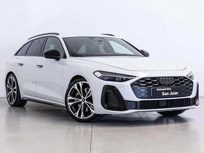 Blanco Usado 2024 Audi A5 Ambiente Coupe | 53.990 €