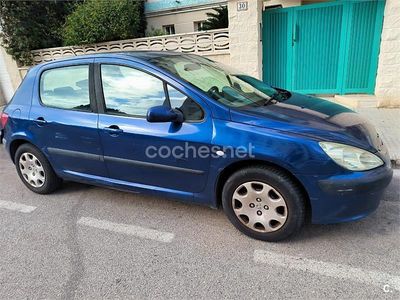 Usado Peugeot 307 90 CV (66 kW) 2003 Azul Berlina