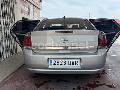 Usado Opel Vectra Elegance 120 CV (88 kW) 2006 Beige Berlina