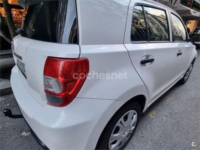 Blanco Usado 2011 Toyota Urban Cruiser Active Berlina | 7950 € (Super precio)