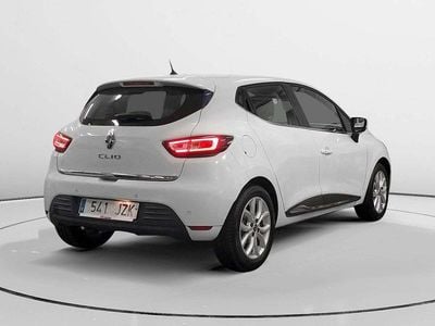 Begagnad Renault Clio IV Zen 90 HK (66 kW) 2017 Vit Sedan