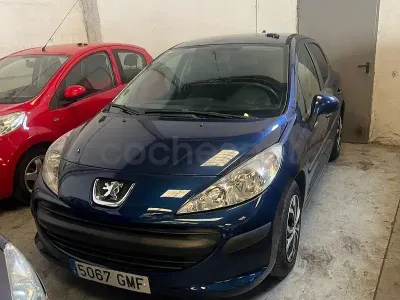 Usado Peugeot 207 70 CV (51 kW) 2009 Azul Berlina