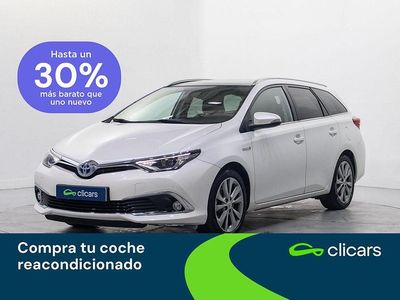 Usado Toyota Auris Touring Sports Advance 99 CV (72 kW) 2015 Blanco Familiar