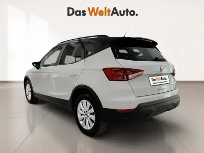 Usado Seat Arona Style 115 CV (84 kW) 2025 Blanco SUV