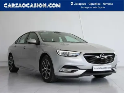 Usado Opel Insignia Selective 140 CV (102 kW) 2018 Plateado Berlina