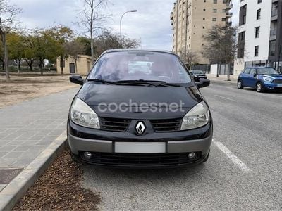 Usado Renault Scénic II Privilege 120 CV (88 kW) 2004 Negro Monovolumen