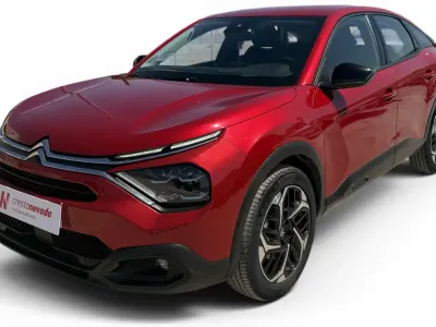 Usado Citroën C4 PureTech 131 CV (96 kW) 2024 Rojo SUV
