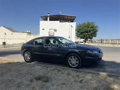Usado Renault Laguna II Expression 110 CV (80 kW) 2005 Negro Berlina