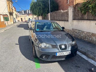 Usado Seat Ibiza Reference 85 CV (62 kW) 2006 Gris / plata Utilitario