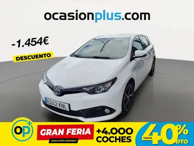 Usado Toyota Auris Hybrid 136 CV (100 kW) 2018 Blanco