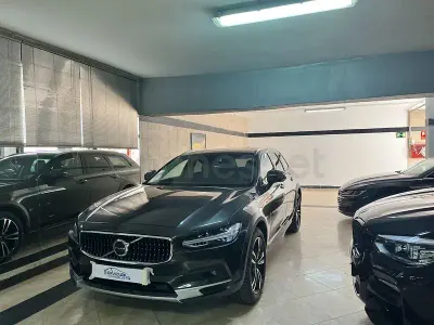 Usado Volvo V90 CC Pro 197 CV (144 kW) 2021 Gris / plata Familiar