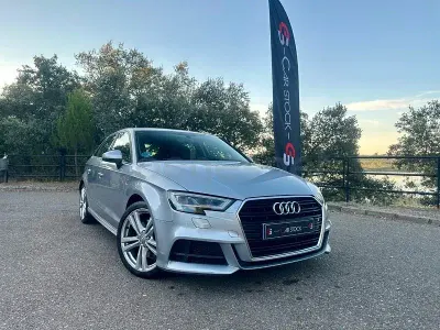Usado Audi A3 S-Line 150 CV (110 kW) 2019 Gris / plata Berlina