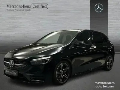 Usado Mercedes B200 AMG line 150 CV (110 kW) 2023 Negro Utilitario