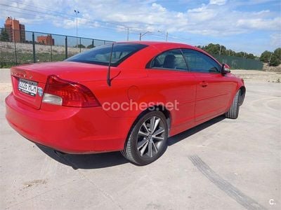 Usado Volvo C70 Momentum 150 CV (110 kW) 2011 Rojo Descapotable