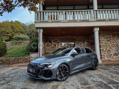 Gris / plata Usado 2022 Audi RS3 Ambiente Berlina | 57.900 € (Precio justo)