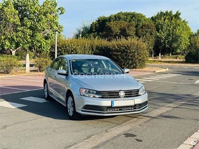 Gris / plata Usado 2015 VW Jetta Sport Berlina | 9600 €