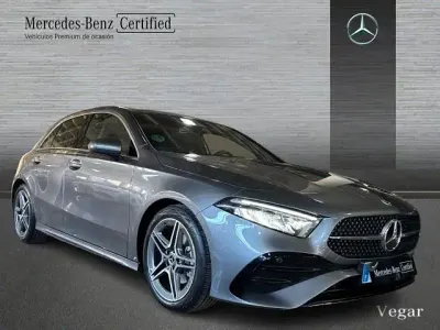 Usado Mercedes A200 150 CV (110 kW) 2025 Gris montaña