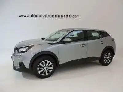 Usado Peugeot 2008 Allure 131 CV (96 kW) 2020 Gris SUV