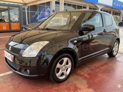 Usado Suzuki Swift GL 92 CV (67 kW) 2005 Negro Utilitario