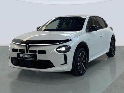 Blanco Usado 2024 Lancia Ypsilon Utilitario | 23.990 € (Precio justo)