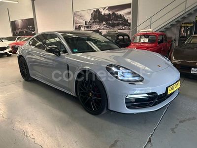 Porsche Panamera 4S