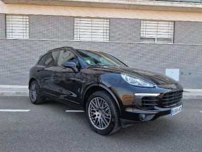 Usado Porsche Cayenne Platinum Edition 262 CV (192 kW) 2017 Negro SUV