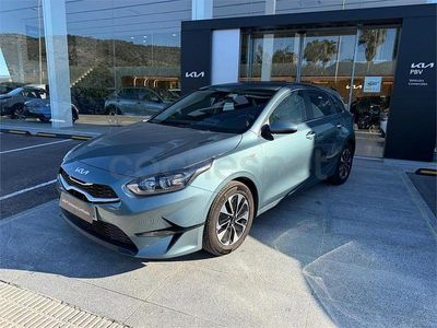 Usado Kia Ceed 100 CV (73 kW) 2025 Gris / plata Utilitario