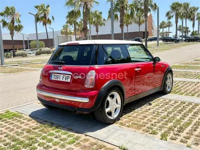 Usado Mini Cooper 115 CV (84 kW) 2004 Rojo Utilitario