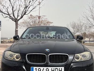 Usado BMW 318 143 CV (105 kW) 2011 Negro Berlina