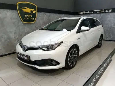 Usado Toyota Auris Hybrid