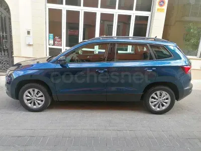 Usado Skoda Karoq Ambition 115 CV (84 kW) 2021 Azul SUV