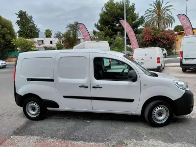 Usado Renault Kangoo 109 CV (80 kW) 2019 Blanco Monovolumen