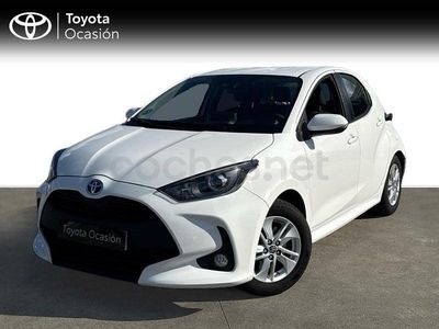 Usado Toyota Yaris Hybrid Business Edition 116 CV (85 kW) 2021 Blanco Berlina