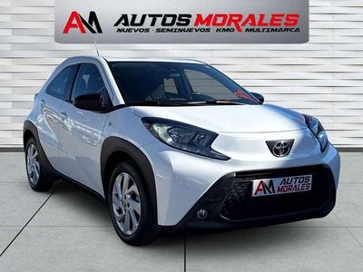 Blanco Usado 2023 Toyota Aygo Play Utilitario | 14.950 € (Un poco caro)